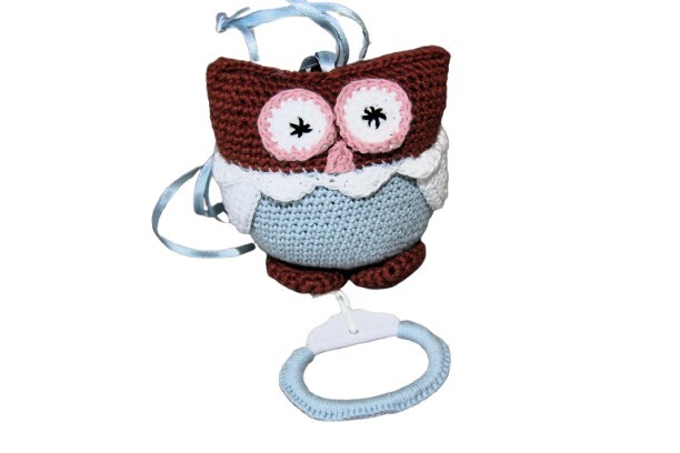 Uiltje met Muziekdoosje; bruin-blauw