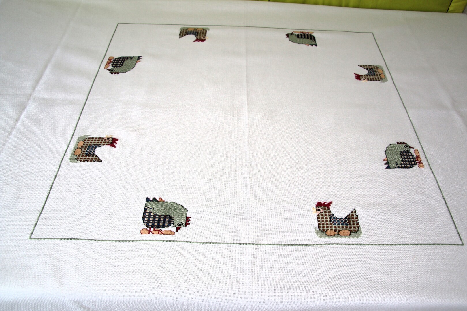 Tafelkleed 130x130 kippen
