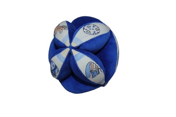 Motoriekbal, blauwe nicky velours met katoenen strand afbeeldingen