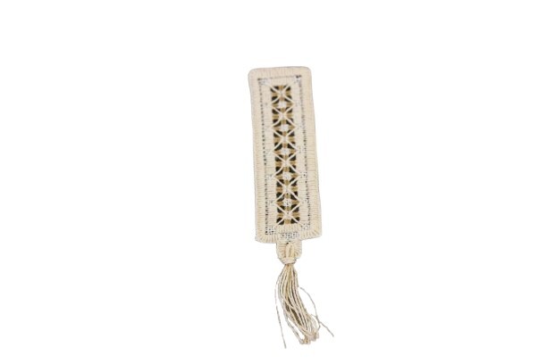 Boekenlegger, hardanger off-white, opengewerkt